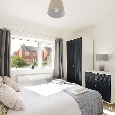 Alderton House - Spacious 3 Bed With Parking Nottingham Kültér fotó