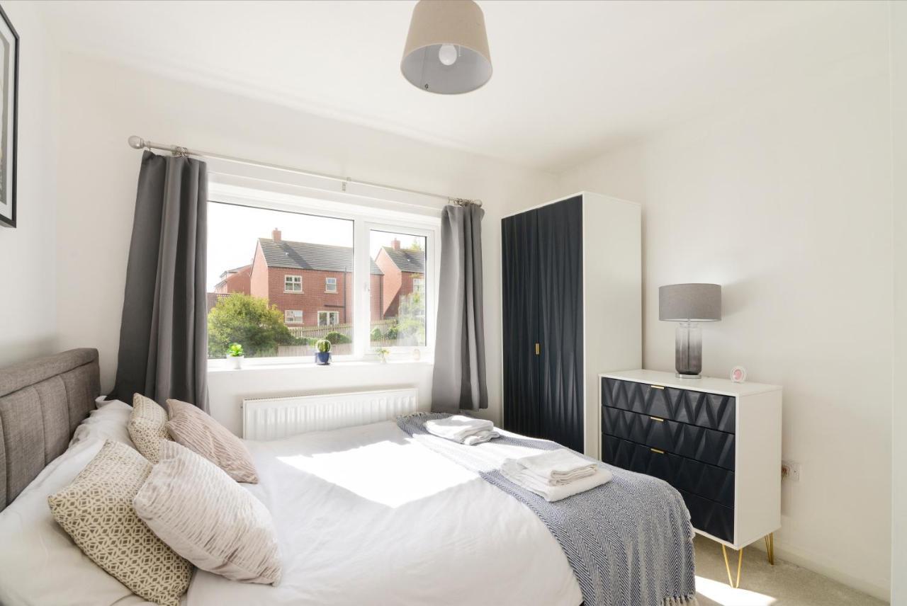 Alderton House - Spacious 3 Bed With Parking Nottingham Kültér fotó